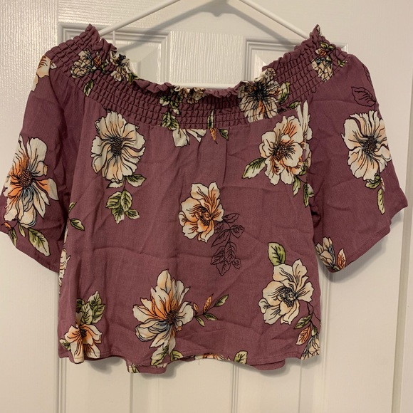 iris Tops - NWOT Purple Floral Ruffle Top